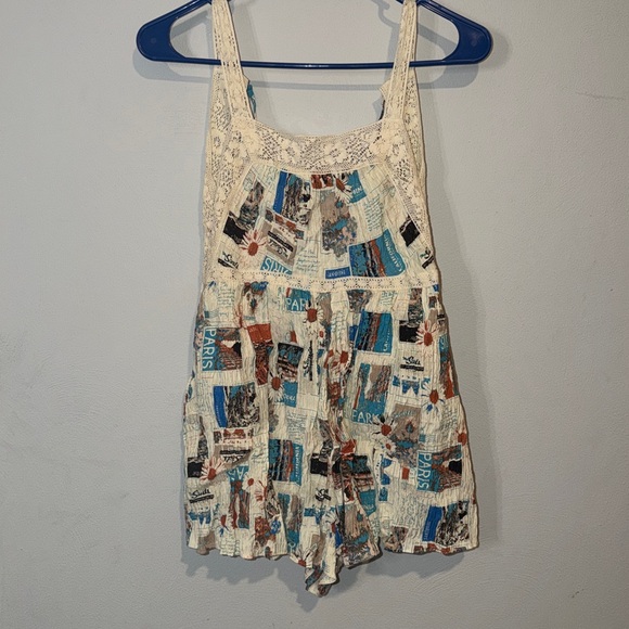 Urban Outfitters Beige Crepe Printed Lace Trim Romper Size XS Open Back - Picture 8 of 8